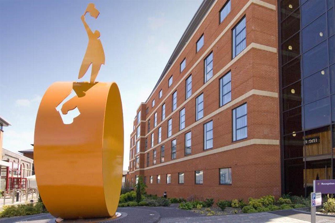 Premier Inn Wolverhampton City Centre Exterior foto